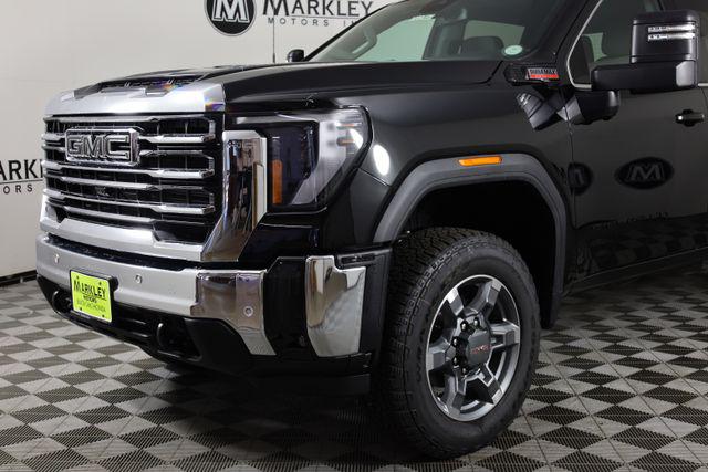 2026 GMC Sierra 2500HD Crew Cab, Standard Bed, SLE, 4WD