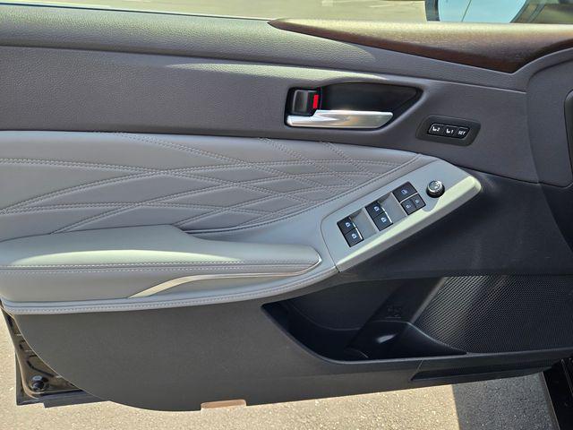 2019 Toyota Avalon Hybrid Limited