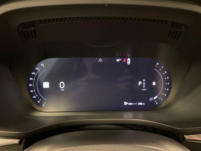 2025 Volvo XC60 B5 Core