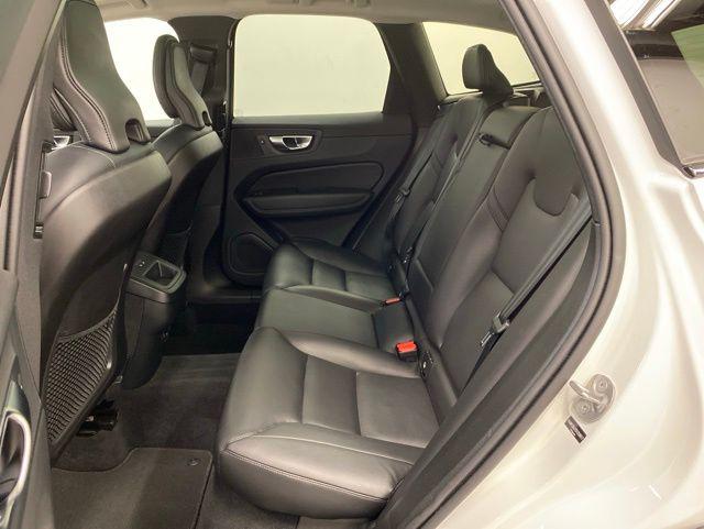 2025 Volvo XC60 B5 Core