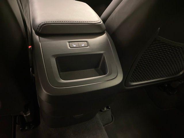 2025 Volvo XC60 B5 Core