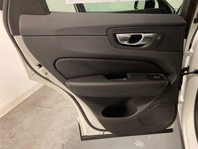 2025 Volvo XC60 B5 Core