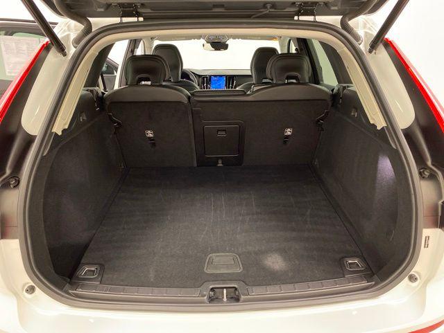 2025 Volvo XC60 B5 Core