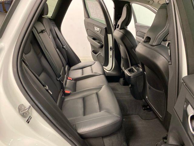 2025 Volvo XC60 B5 Core