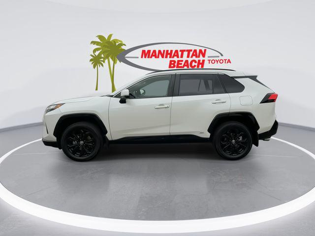 2022 Toyota RAV4 Hybrid SE