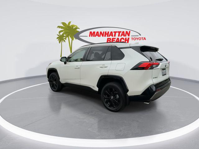 2022 Toyota RAV4 Hybrid SE