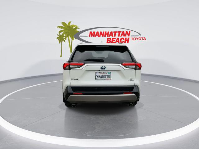 2022 Toyota RAV4 Hybrid SE