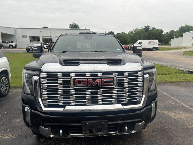 2024 GMC Sierra 2500HD 4WD Crew Cab Standard Bed Denali