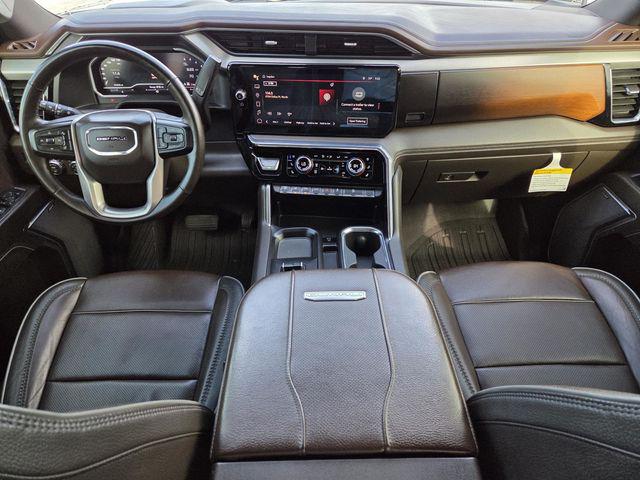 2024 GMC Sierra 2500HD 4WD Crew Cab Standard Bed Denali