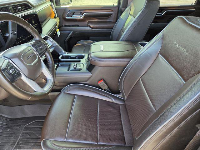 2024 GMC Sierra 2500HD 4WD Crew Cab Standard Bed Denali