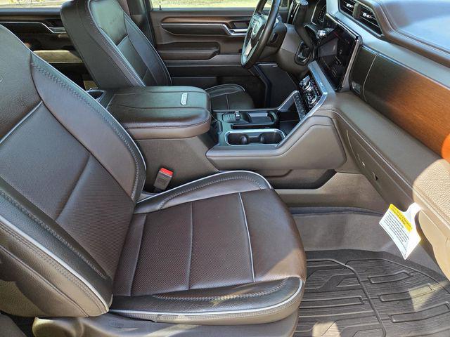 2024 GMC Sierra 2500HD 4WD Crew Cab Standard Bed Denali