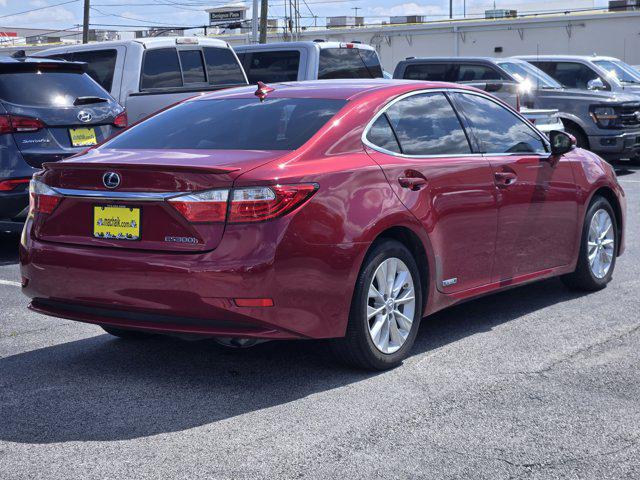 2014 Lexus ES 300h Base