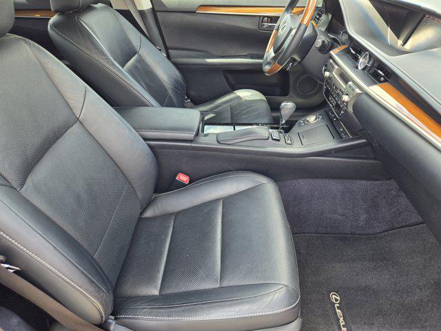 2014 Lexus ES 300h Base