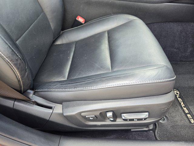 2014 Lexus ES 300h Base