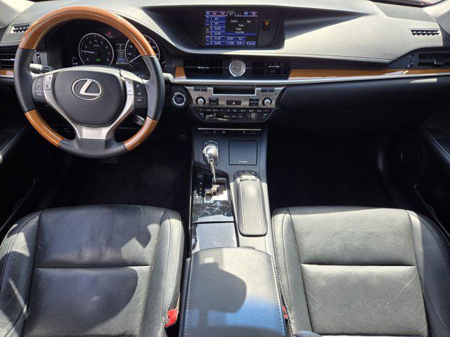 2014 Lexus ES 300h Base