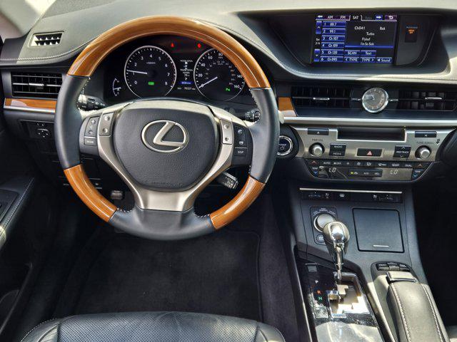 2014 Lexus ES 300h Base