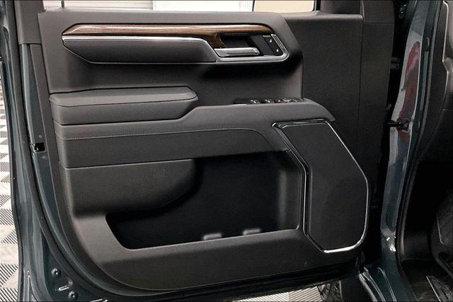2026 Chevrolet Silverado 1500 4WD Crew Cab Short Bed LT with 2FL