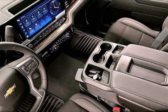 2025 Chevrolet Silverado 1500 4WD Crew Cab Short Bed LT with 2FL