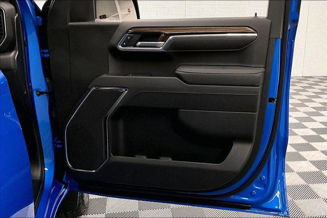 2025 Chevrolet Silverado 1500 4WD Crew Cab Short Bed LT with 2FL