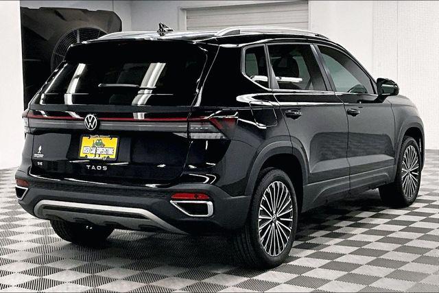 2025 Volkswagen Taos 1.5T SE