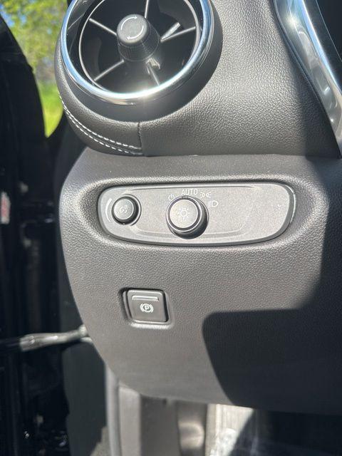 2025 Chevrolet Blazer AWD 2LT