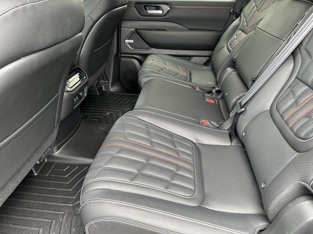 2025 Nissan Armada PRO-4X 4WD