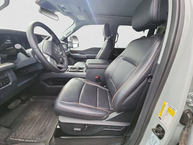 2025 Ford F-450 LARIAT