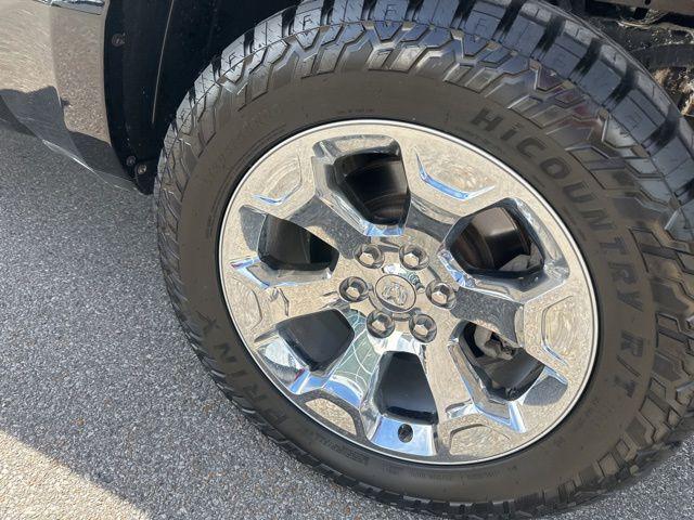 2022 Ram 1500 Big Horn Crew Cab 4x4 5'7" Box