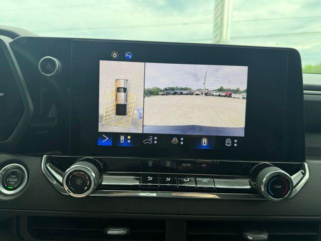 2023 Chevrolet Colorado 4WD Crew Cab Short Box Trail Boss