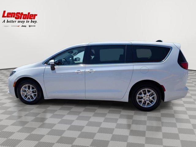 2023 Chrysler Voyager LX 2023 Chrysler Voyager LX