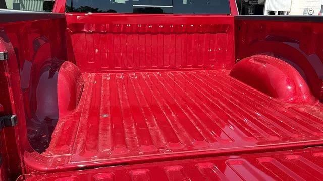 2026 Ram 1500 Express Crew Cab 4x4 57 Box