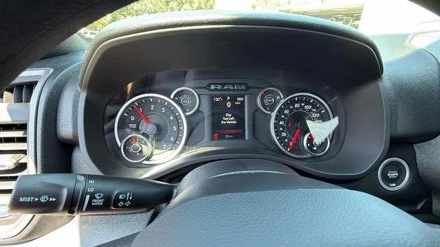 2026 Ram 1500 Express Crew Cab 4x4 57 Box