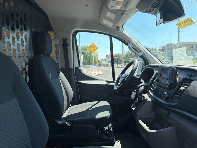 2025 Ford Transit Cargo Van Base