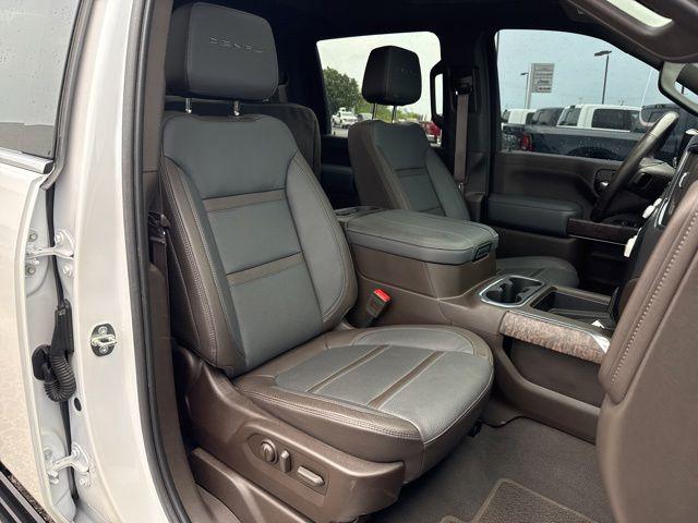 2023 GMC Sierra 2500HD 4WD Crew Cab Standard Bed Denali