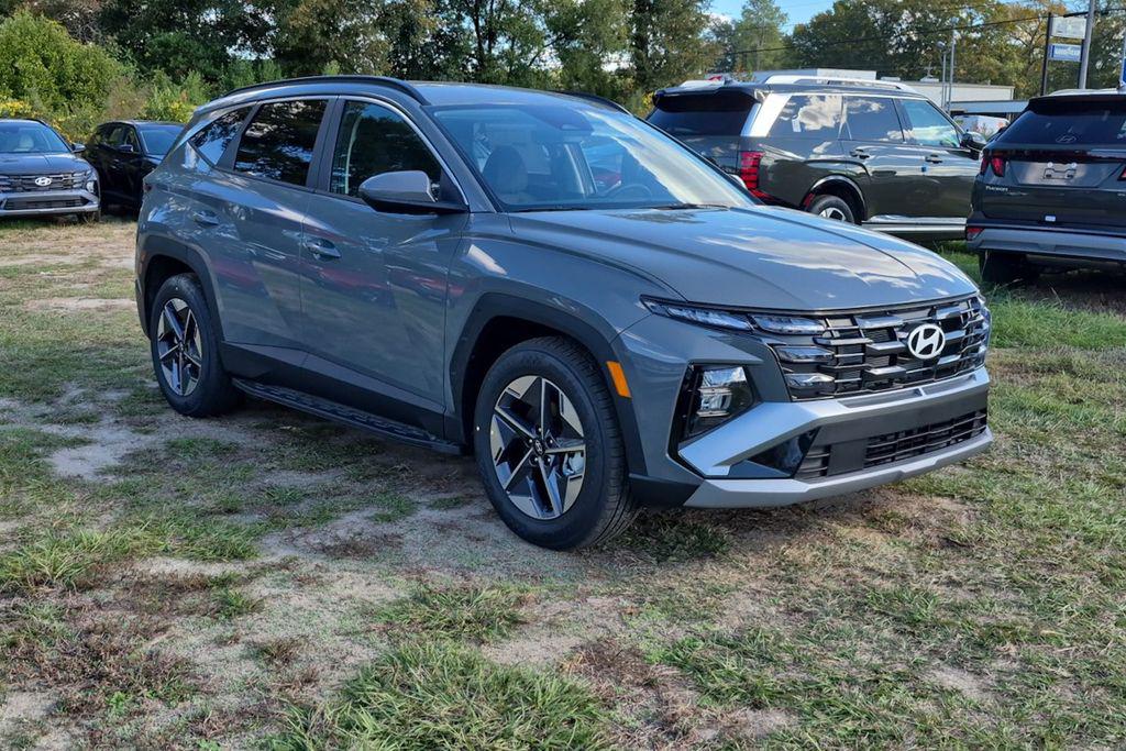 New 2026 Gray Hyundai SEL FWD image 3