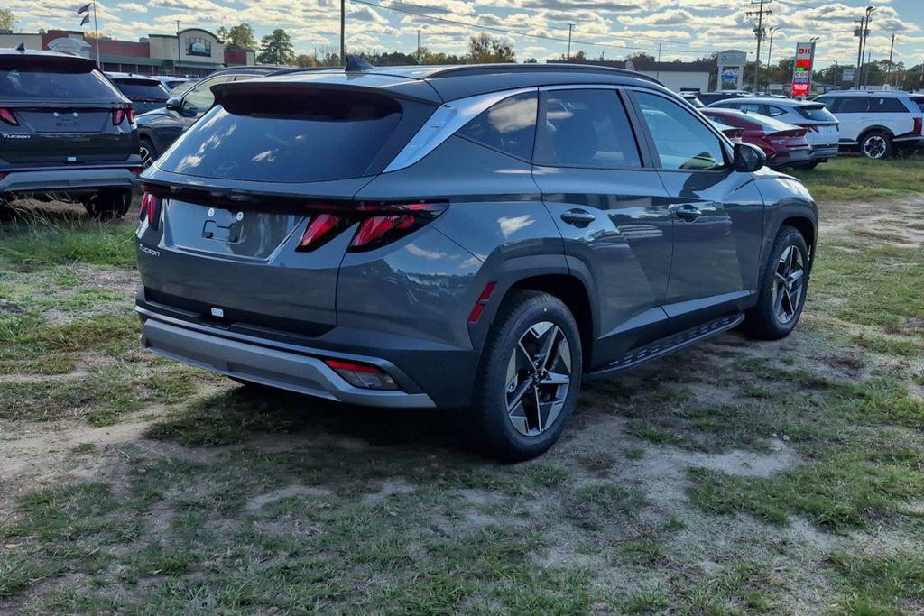 New 2026 Gray Hyundai SEL FWD image 5