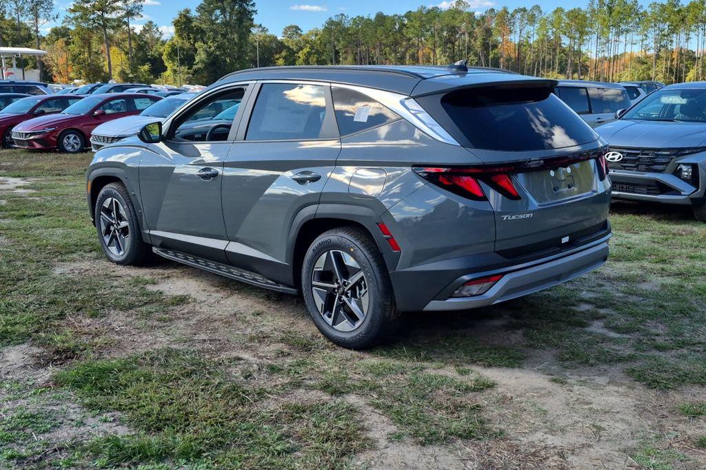 New 2026 Gray Hyundai SEL FWD image 9