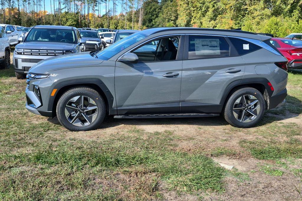 New 2026 Gray Hyundai SEL FWD image 10