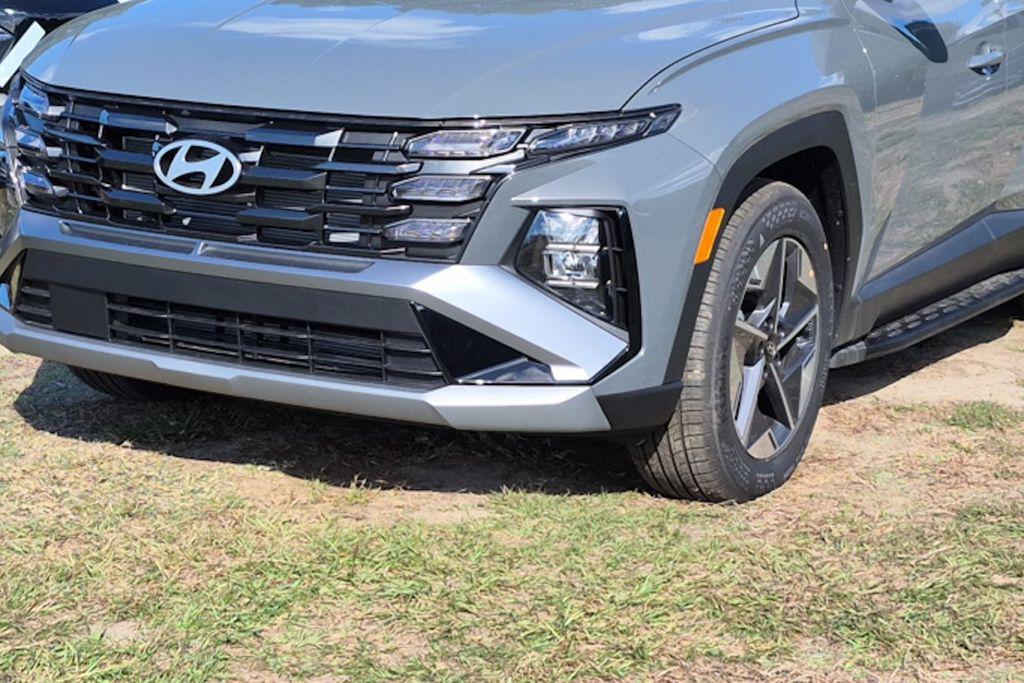 New 2026 Gray Hyundai SEL FWD image 11