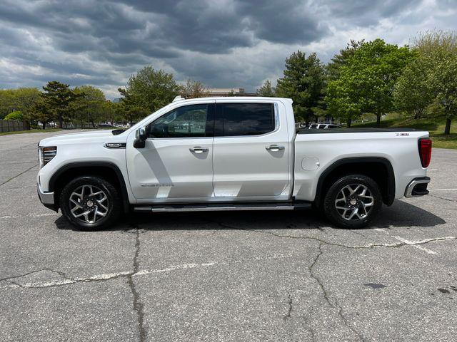 2022 GMC Sierra 1500 4WD Crew Cab Short Box SLT