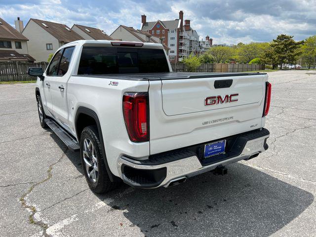 2022 GMC Sierra 1500 4WD Crew Cab Short Box SLT