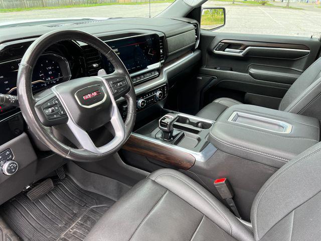 2022 GMC Sierra 1500 4WD Crew Cab Short Box SLT