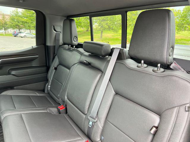 2022 GMC Sierra 1500 4WD Crew Cab Short Box SLT
