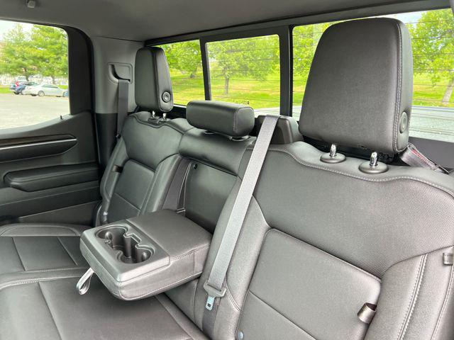 2022 GMC Sierra 1500 4WD Crew Cab Short Box SLT