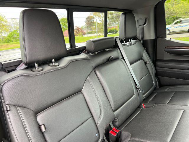 2022 GMC Sierra 1500 4WD Crew Cab Short Box SLT