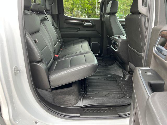 2022 GMC Sierra 1500 4WD Crew Cab Short Box SLT