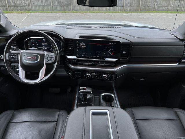 2022 GMC Sierra 1500 4WD Crew Cab Short Box SLT