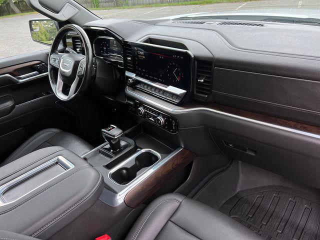 2022 GMC Sierra 1500 4WD Crew Cab Short Box SLT