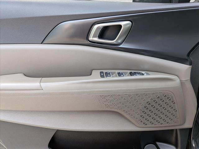 2025 Kia Carnival MPV LXS