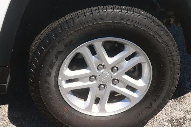 2024 Jeep Grand Cherokee Laredo 4x4